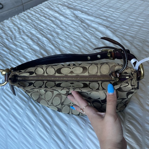 COACH Y2K Signature Brown Hamptons Shoulder Bag - Picture 7 of 17